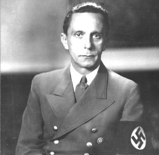 Joseph Goebbels es nombrado Ministro de Propaganda Nazi. -0